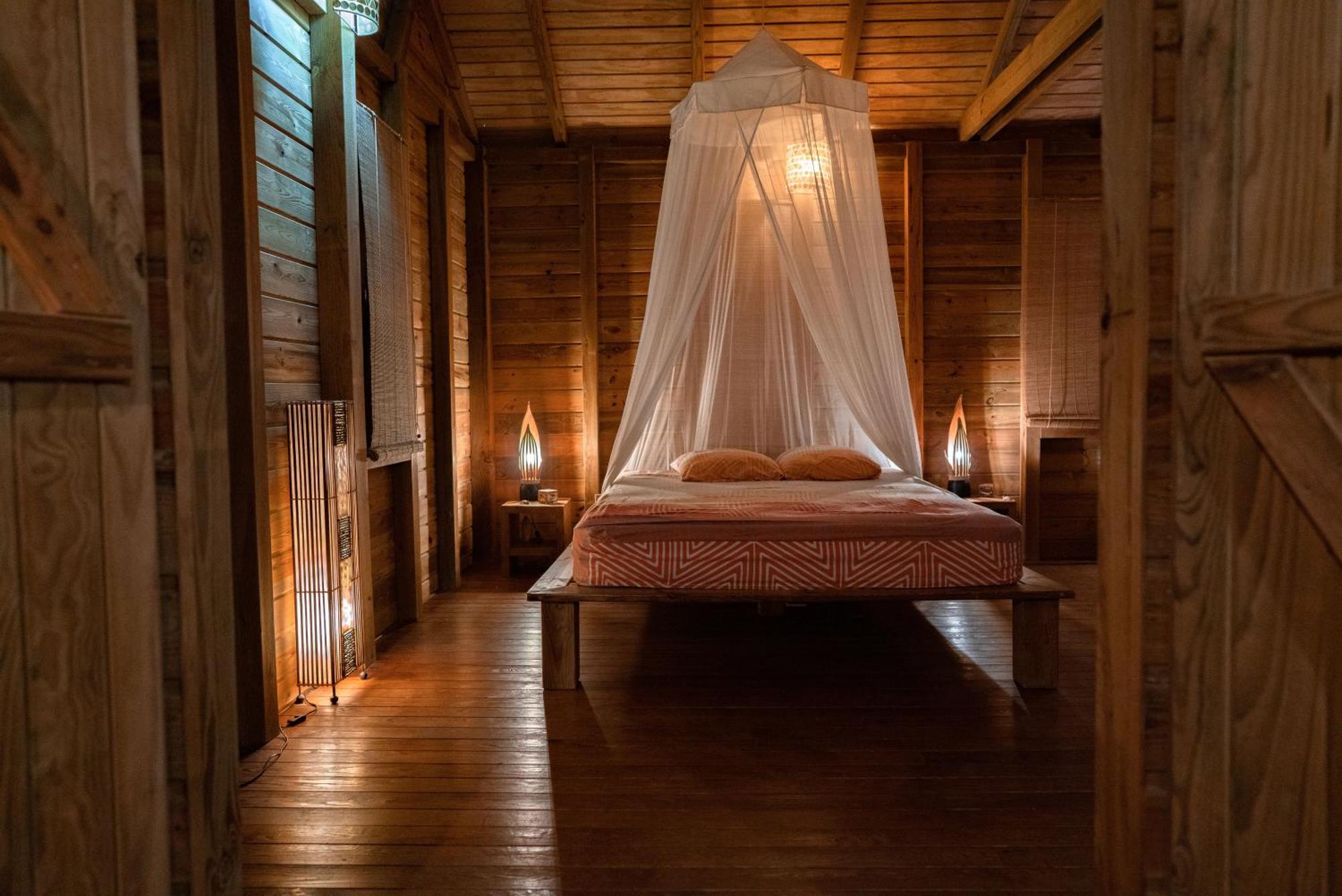 Au Jardin Des Colibris Ecolodge&Spa Deshaies Εξωτερικό φωτογραφία
