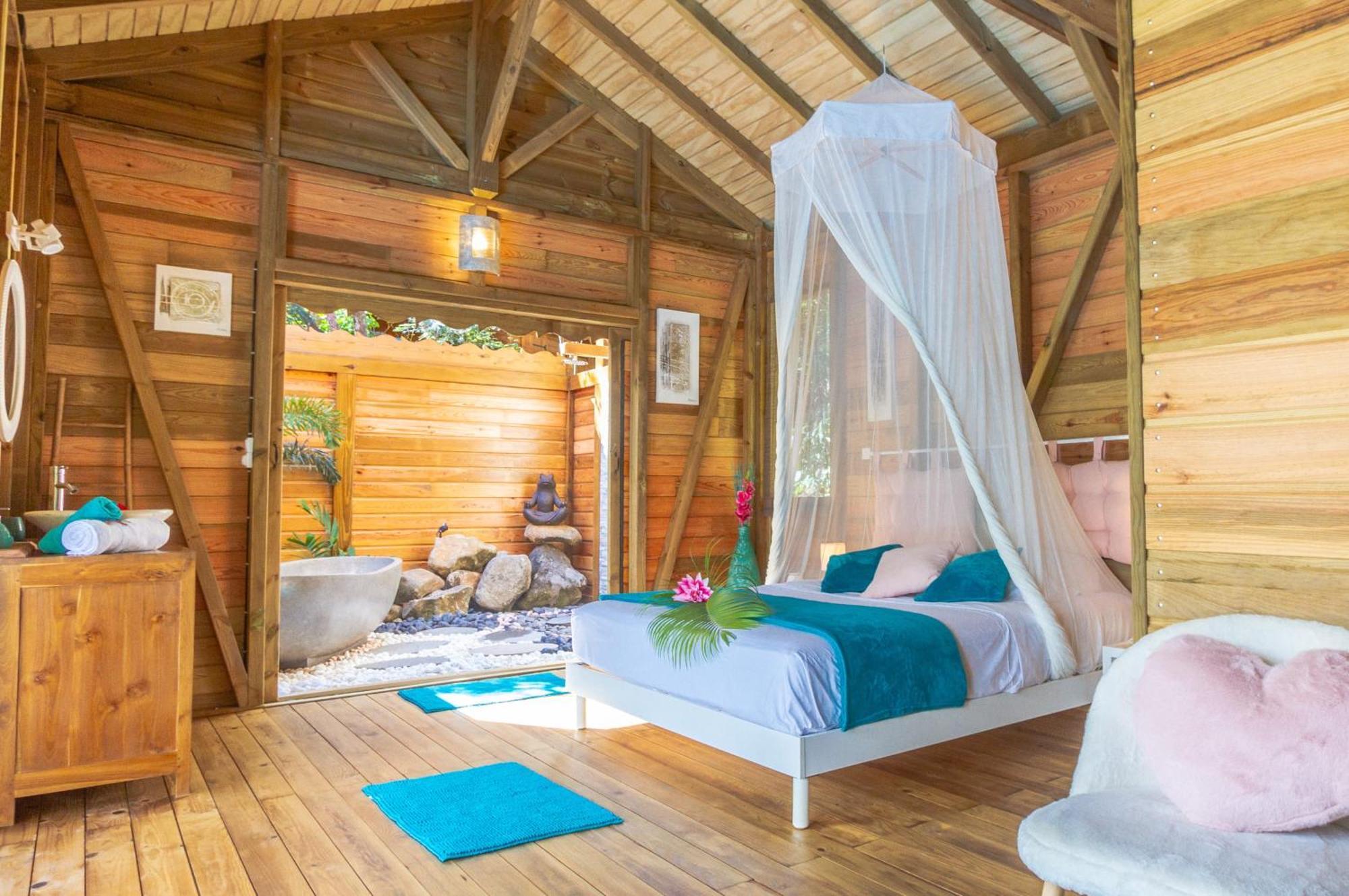 Au Jardin Des Colibris Ecolodge&Spa Deshaies Εξωτερικό φωτογραφία