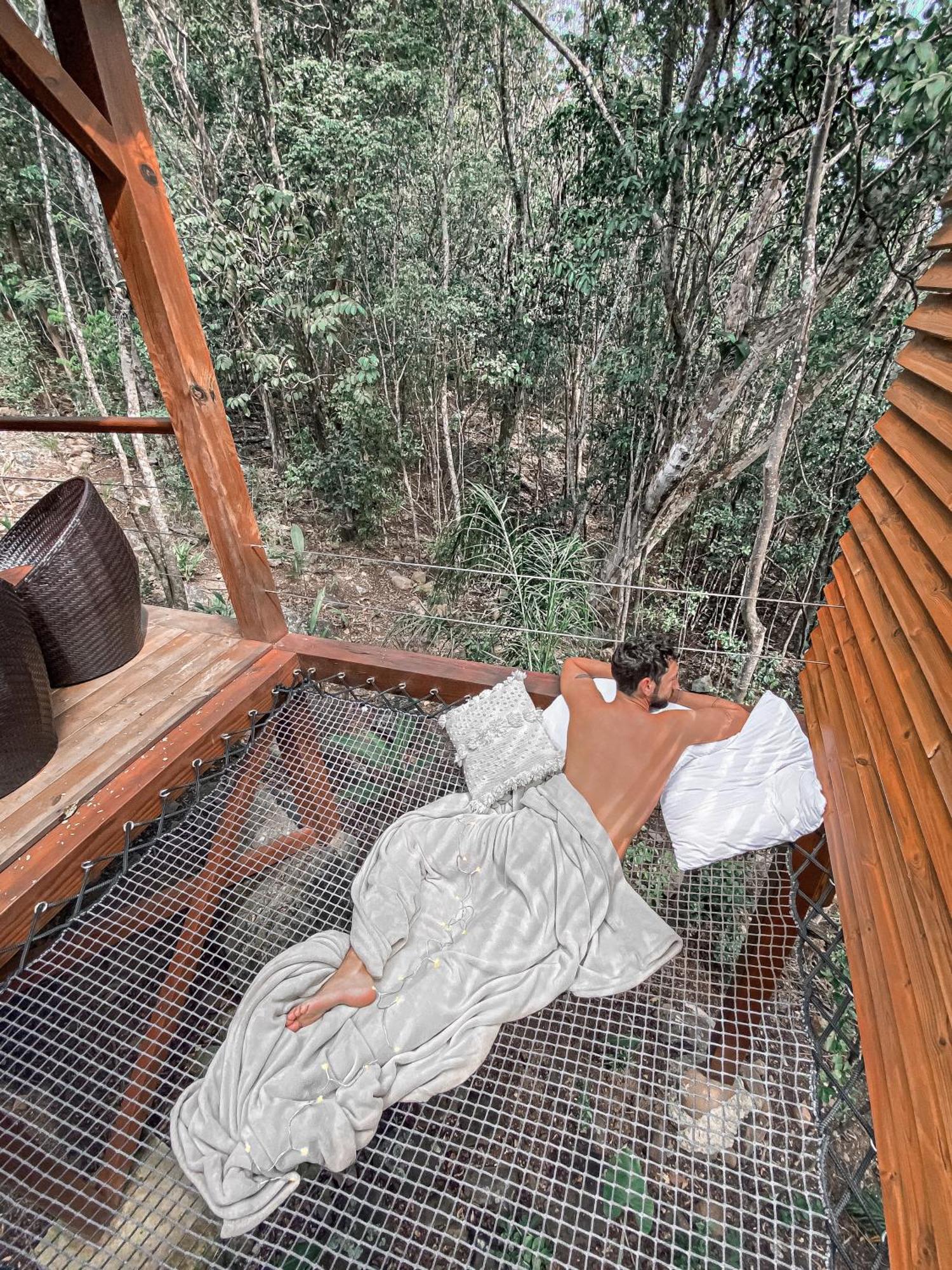 Au Jardin Des Colibris Ecolodge&Spa Deshaies Εξωτερικό φωτογραφία